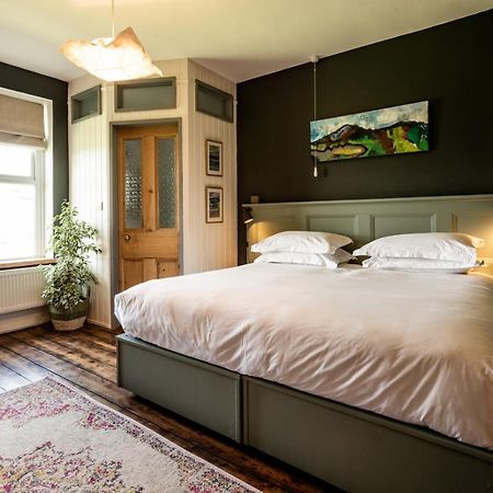 The Old Vicarage Bed & Breakfast Moylgrove Ngoại thất bức ảnh