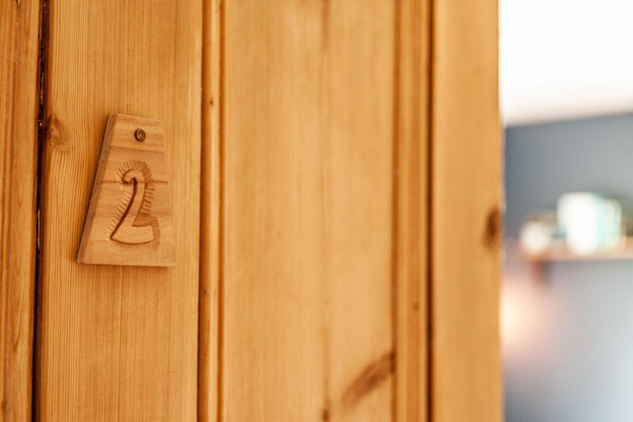 The Old Vicarage Bed & Breakfast Moylgrove Ngoại thất bức ảnh